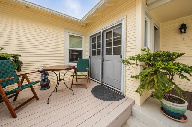 205 Maple Street, Salinas CA: https://media.crmls.org/mediaz/3dba7d51-b076-4a0c-af05-d28437577c16.jpg