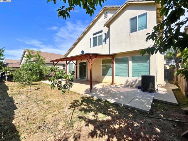 4651 Stern Dr, Merced CA: https://media.crmls.org/mediaz/3dba8255-d4b0-4242-90de-f738ec160f93.jpg