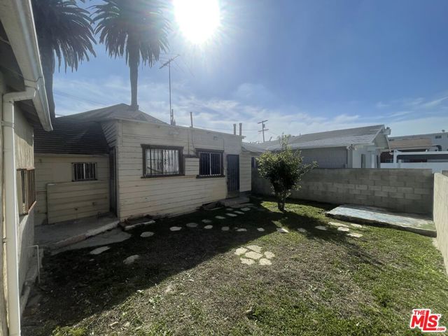 1185 N Normandie Avenue, Los Angeles CA: https://media.crmls.org/mediaz/3dbaf2ec-7bbd-4674-a926-dc9b654301f7.jpg
