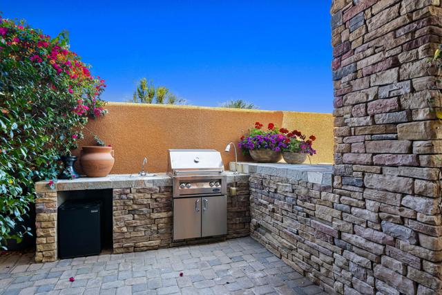 50240 Via Amante, La Quinta CA: https://media.crmls.org/mediaz/3dbba7ae-5750-4a25-b2a7-45109196d081.jpg