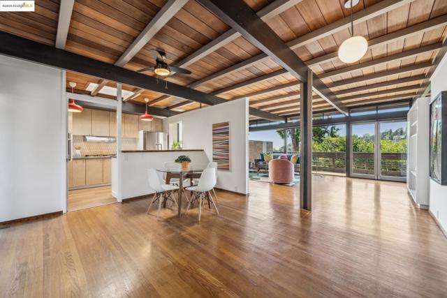 5855 Chelton Dr, Oakland CA: https://media.crmls.org/mediaz/3dbc26d9-a675-4a32-8ab3-711e8a883c3e.jpg