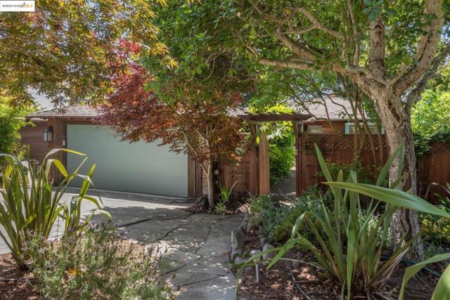 1270 Queens Rd, Berkeley CA: https://media.crmls.org/mediaz/3dbcab50-ae7f-48a8-8818-1f47d2d8dcd0.jpg