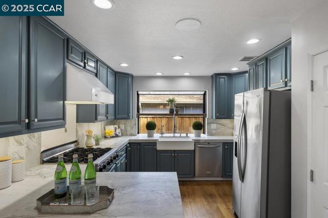 1806 Newell Ave, Walnut Creek CA: https://media.crmls.org/mediaz/3dbdfe8f-141c-425e-886e-d09f8bfb2e2c.jpg