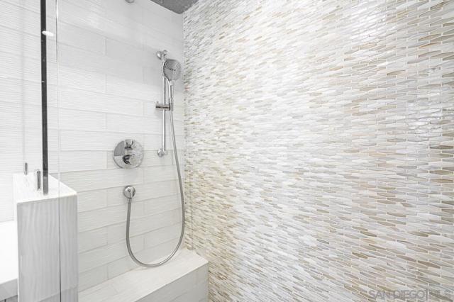 1760 Avenida Del Mundo, Coronado CA: https://media.crmls.org/mediaz/3dbe7b27-132a-439f-80f8-e98acf729de4.jpg