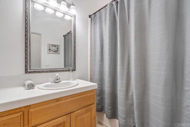 Image 34 of 74 For 3029 Victoria Drive
