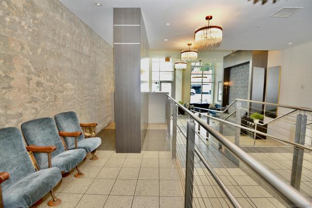 3812 Park Blvd, San Diego CA: https://media.crmls.org/mediaz/3dbf04f0-ea7a-4299-9eaa-6627acd2f893.jpg