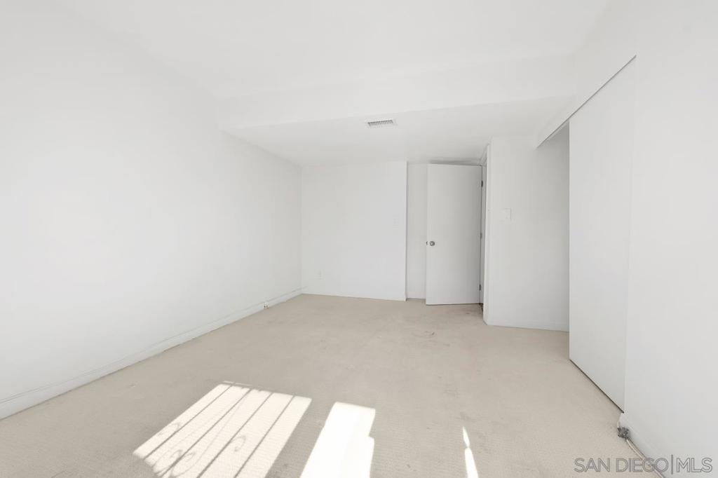 MLS #250044131SD image #30