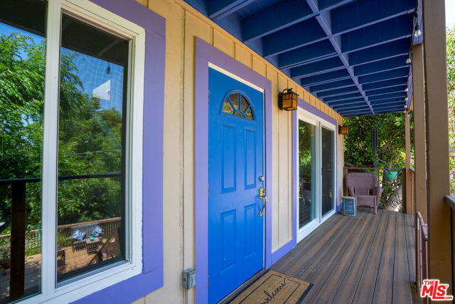 353 Mavis Drive, Los Angeles CA: https://media.crmls.org/mediaz/3dbf5d20-1e65-45b8-b7a2-0c6859045514.jpg