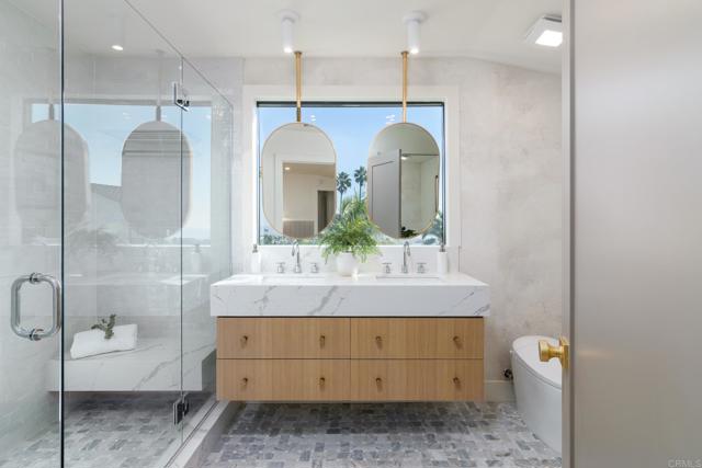 2193 Harbour Heights Rd, San Diego CA: https://media.crmls.org/mediaz/3dbf6dd5-37a2-4d66-a61d-3977c49c8787.jpg