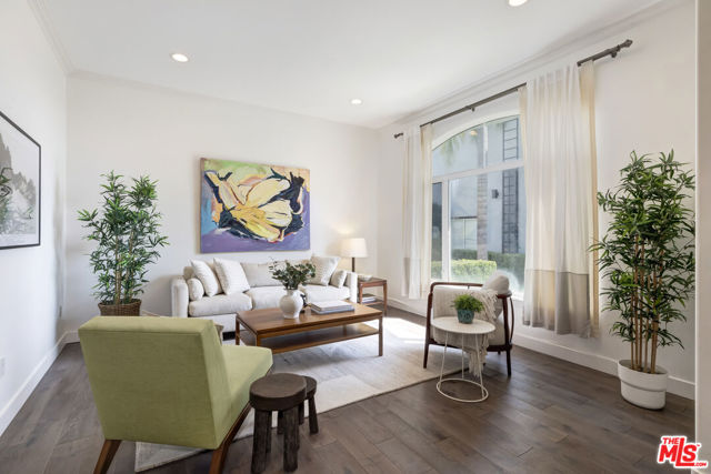 1007 Figueroa Terrace, Los Angeles CA: https://media.crmls.org/mediaz/3dbff87d-539f-428e-a33b-594fec170b40.jpg