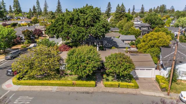 1405 Oakhurst Avenue, San Carlos CA: https://media.crmls.org/mediaz/3dc03abb-064d-4b57-bc21-4bfabb07c125.jpg