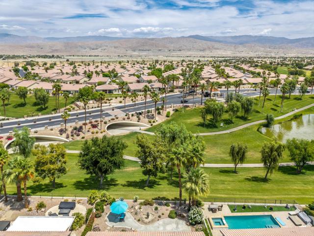 80086 Camino Santa Elise, Indio CA: https://media.crmls.org/mediaz/3dc0e241-4d49-4bb9-bc0e-620329f7ce40.jpg