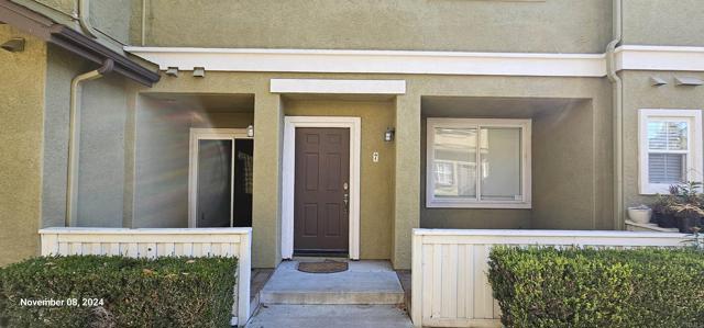 Detail Gallery Image 1 of 19 For 2046 Azure #7,  Chula Vista,  CA 91915 - 2 Beds | 2/1 Baths