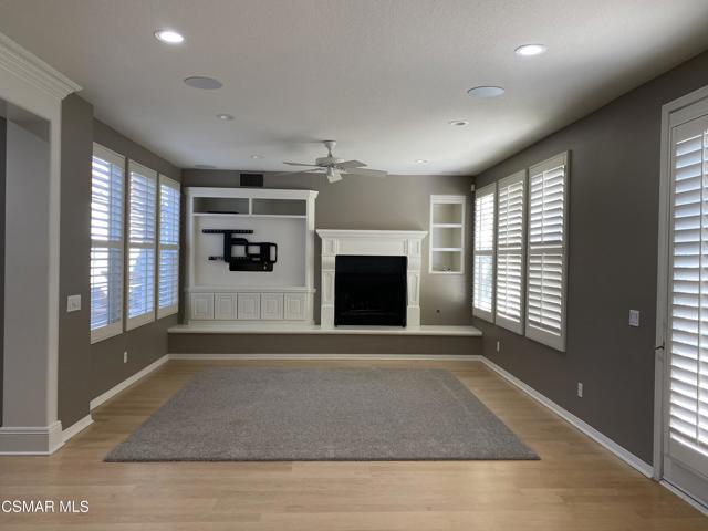 3082 Eaglewood Avenue, Thousand Oaks CA: https://media.crmls.org/mediaz/3dc2e9d7-9479-424f-ac85-b444d3919866.jpg