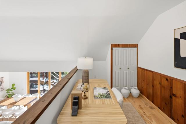 711 W California Way, Redwood City CA: https://media.crmls.org/mediaz/3dc3b42f-84a7-477b-b7fe-18826c8627ec.jpg