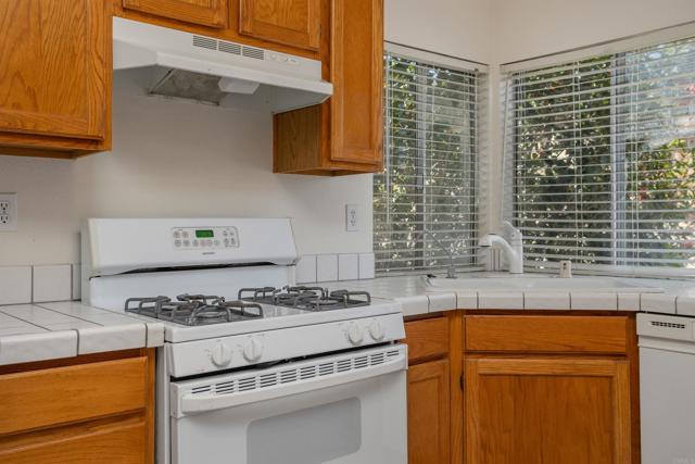 Detail Gallery Image 13 of 29 For 2035 Badger Gln, Escondido,  CA 92029 - 3 Beds | 2 Baths