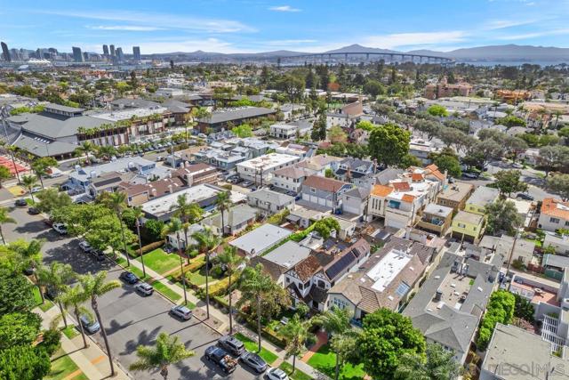 755 F Ave, Coronado CA: https://media.crmls.org/mediaz/3dc3e851-4ee8-4655-99b6-723d11299f91.jpg