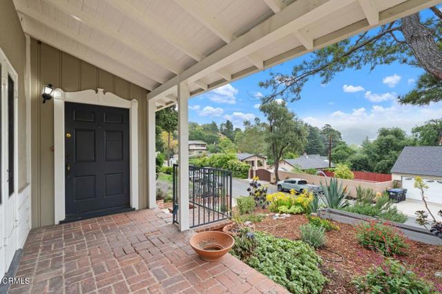 Detail Gallery Image 5 of 36 For 2009 Sierra Pl, Glendale,  CA 91208 - 2 Beds | 2 Baths