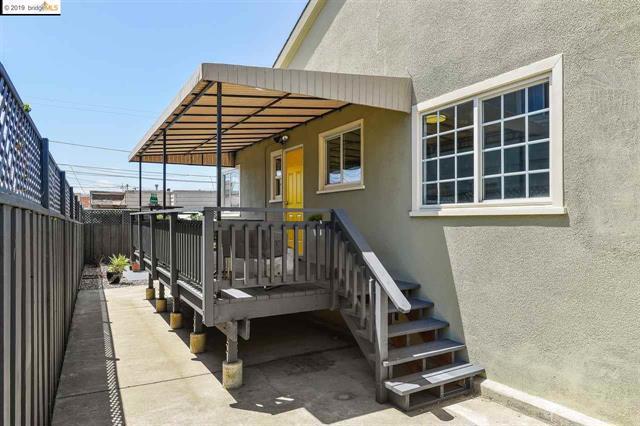 5821 Fleming Avenue, Oakland CA: https://media.crmls.org/mediaz/3dc5f6e8-2113-4640-a770-386dec87834e.jpg