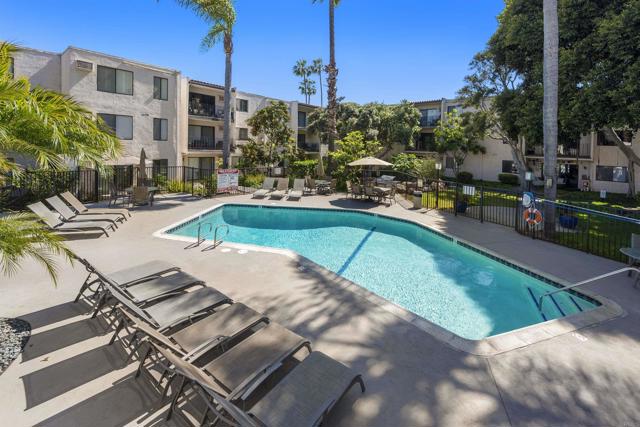 Detail Gallery Image 15 of 26 For 6780 Friars Rd #321,  San Diego,  CA 92108 - 2 Beds | 2 Baths