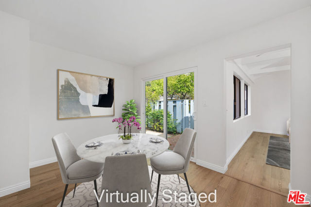 1317 Avenida De Cortez, Pacific Palisades CA: https://media.crmls.org/mediaz/3dc656c1-8ab4-4c1b-b936-f1bf97dc4e77.jpg