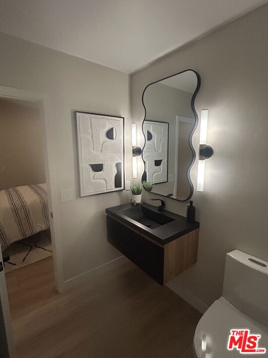 23442 Burbank Boulevard, Woodland Hills CA: https://media.crmls.org/mediaz/3dc6b1a6-7ca4-468f-b41b-ee828f66afd9.jpg