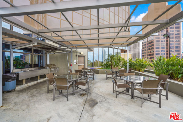 1100 Wilshire Boulevard, Los Angeles CA: https://media.crmls.org/mediaz/3dc71b4f-2244-4854-b5ae-c9e4edf08768.jpg