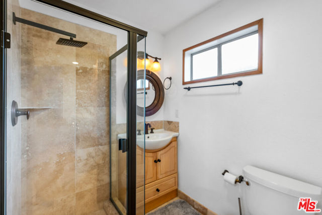 14710 Greenleaf Street, Sherman Oaks CA: https://media.crmls.org/mediaz/3dc751d1-5f4d-4ac3-bf09-14891227fb84.jpg