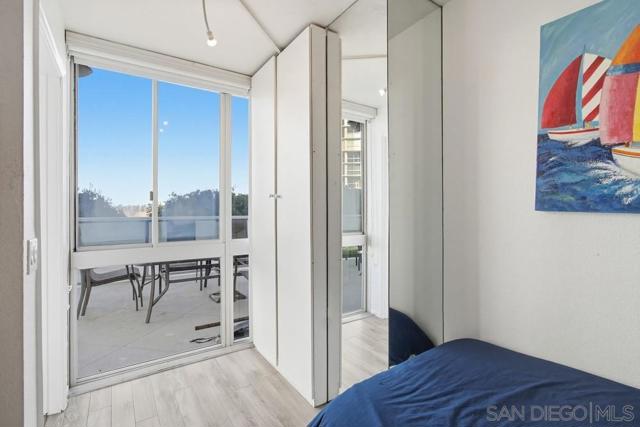 1820 Avenida Del Mundo, Coronado CA: https://media.crmls.org/mediaz/3dc75b30-327d-4e65-a60b-3ff2bf34deb7.jpg