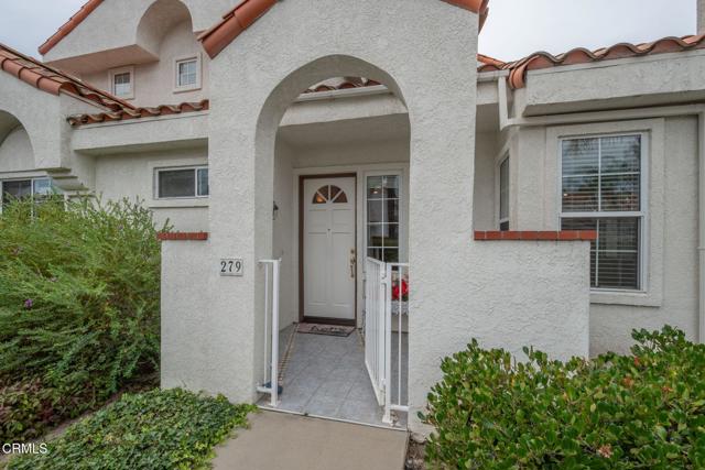 Detail Gallery Image 2 of 41 For 279 Camino Toluca, Camarillo,  CA 93010 - 3 Beds | 3 Baths