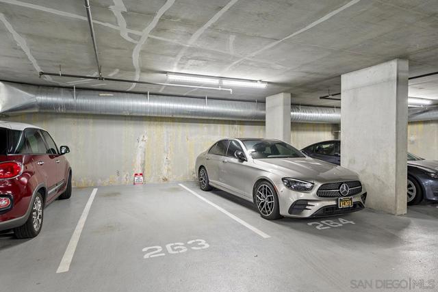 206 Park Blvd, San Diego CA: https://media.crmls.org/mediaz/3dc900a9-5df9-471e-821e-1ed444cc023b.jpg