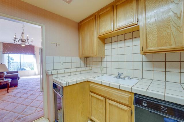 Detail Gallery Image 18 of 43 For 5665 Friars Rd #254 & 256,  San Diego,  CA 92110 - 2 Beds | 2/1 Baths