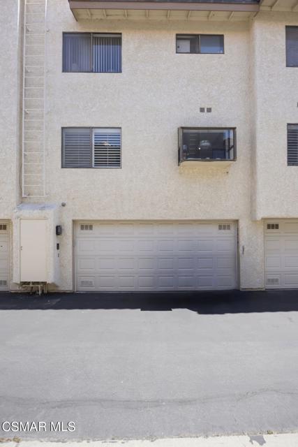 26341 W Bravo Lane, Calabasas CA: https://media.crmls.org/mediaz/3dc9288a-03b8-4d7c-9dbf-a4a3fd74c9ce.jpg