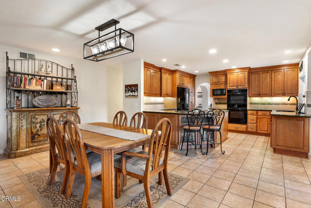 Detail Gallery Image 6 of 21 For 1894 Rambling Rd, Simi Valley,  CA 93065 - 4 Beds | 3 Baths