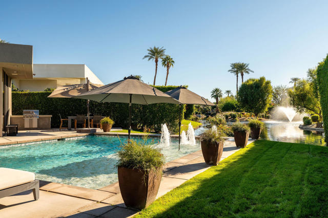 108 Waterford Circle, Rancho Mirage CA: https://media.crmls.org/mediaz/3dc9e799-ff6d-49e2-b3de-5efb2cefe0dd.jpg