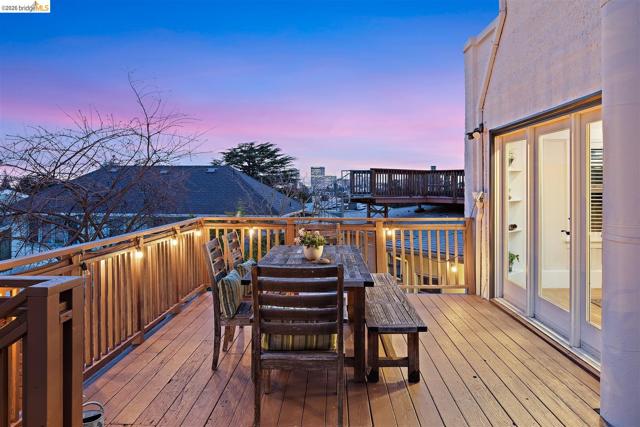 Image 18 of 58 For 685 Calmar Ave