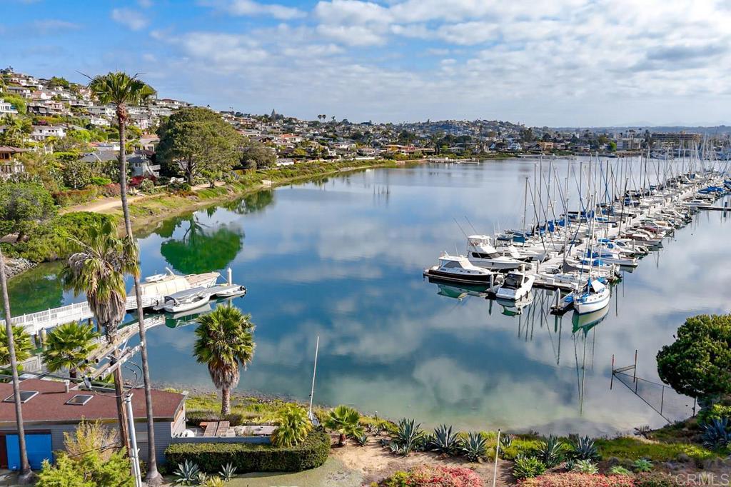 2875 Qualtrough Street - photo 2