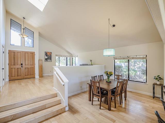 14 Sageland Court, Scotts Valley CA: https://media.crmls.org/mediaz/3dcc2749-50ab-4214-b107-f82f494b417f.jpg