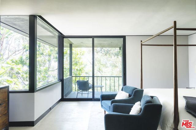 1100 Paso Alto Drive, Pasadena CA: https://media.crmls.org/mediaz/3dcc831a-a1a1-4d17-9497-827446550a79.jpg