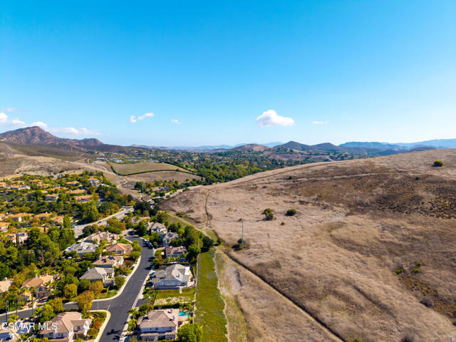 1901 Westlake Boulevard, Westlake Village CA: https://media.crmls.org/mediaz/3dcd578c-c609-4a4a-a9dc-51e1e38ff698.jpg