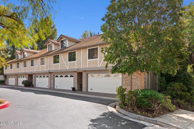 Image 2 for 29623 Strawberry Hill Dr, Agoura Hills, CA 91301