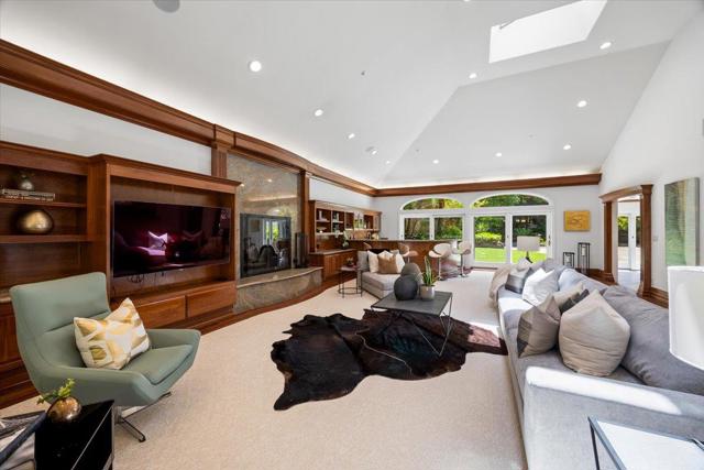 801 Eucalyptus Avenue, Hillsborough CA: https://media.crmls.org/mediaz/3dcd86b2-4f07-4bac-befa-2bf5e4d10cb7.jpg