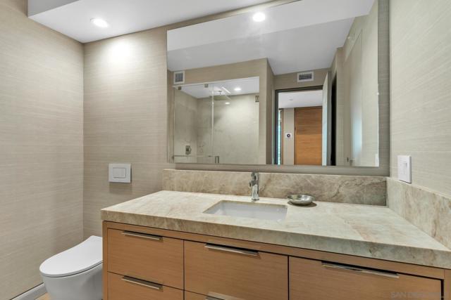 Image 23 of 31 For 1810 Avenida Del Mundo  403