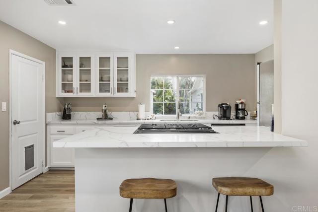 393 Date Avenue, Carlsbad CA: https://media.crmls.org/mediaz/3dce35c0-9675-4a41-abcc-5d1e67f9693f.jpg