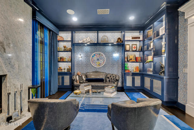 2259 Melford Court, Westlake Village CA: https://media.crmls.org/mediaz/3dceb7e9-1b40-4c1e-8658-bba836e14eee.jpg