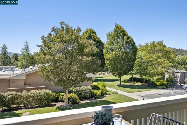 2101 Golden Rain, Walnut Creek CA: https://media.crmls.org/mediaz/3dcf5a00-5850-49d1-aa3d-8767af16e669.jpg