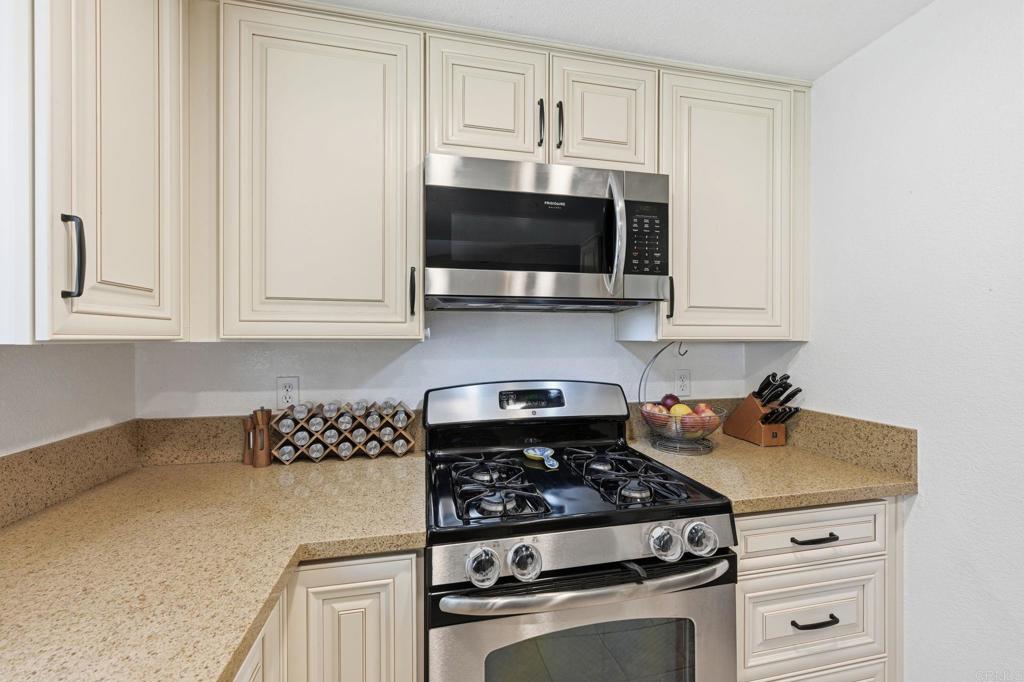 3Dcf60A6 De60 4694 B9Ba 6D17C3C2Ae01 2112 Savona Ct, Vista, Ca 92084 &Lt;Span Style='BackgroundColor:transparent;Padding:0Px;'&Gt; &Lt;Small&Gt; &Lt;I&Gt; &Lt;/I&Gt; &Lt;/Small&Gt;&Lt;/Span&Gt;