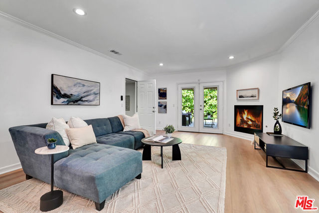4476 Calhoun Avenue, Sherman Oaks CA: https://media.crmls.org/mediaz/3dcf77a5-20d2-4812-960a-b2117c816d44.jpg