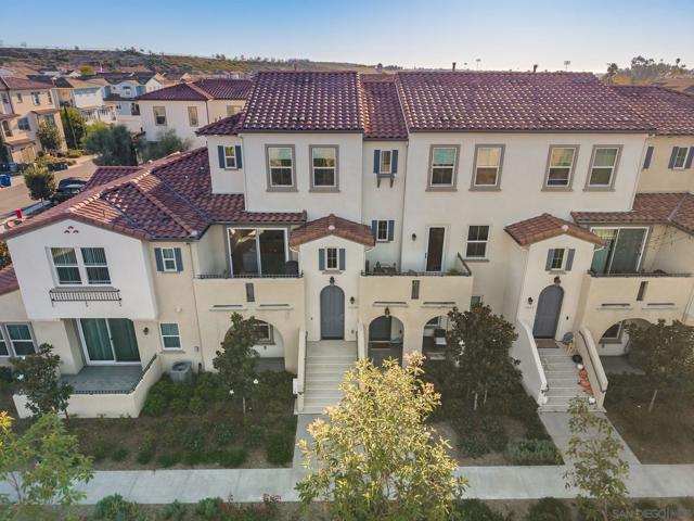 4382 Pacifica Way, Oceanside CA: https://media.crmls.org/mediaz/3dd00573-d996-4c07-8c28-231ebb0fbc7d.jpg