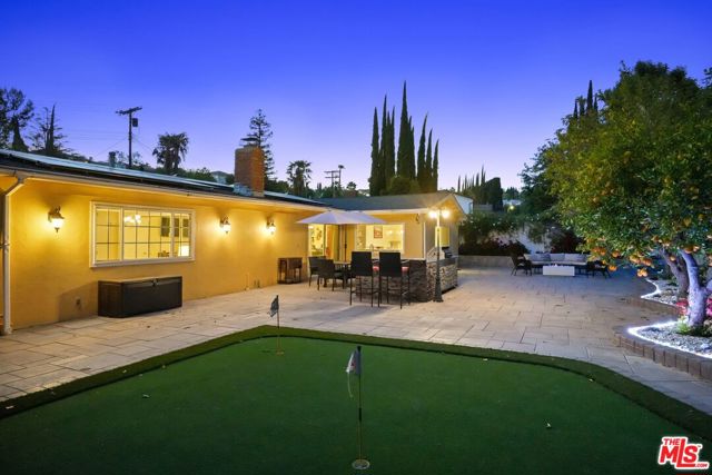 7152 Pomelo Drive photo 2